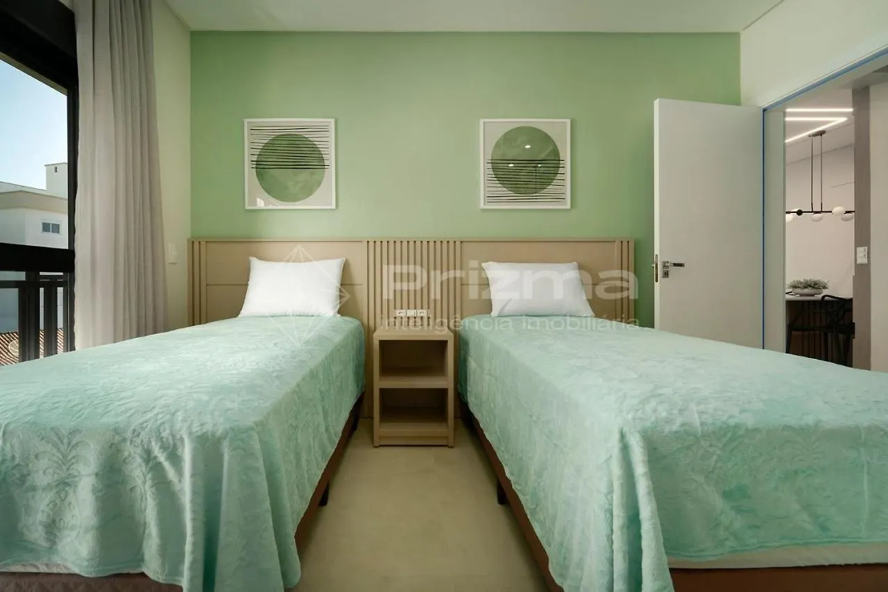 Waldgarten Bombinhas: Beachfront Luxury Condo with Pool & Fitness Center 0*, Bombinhas