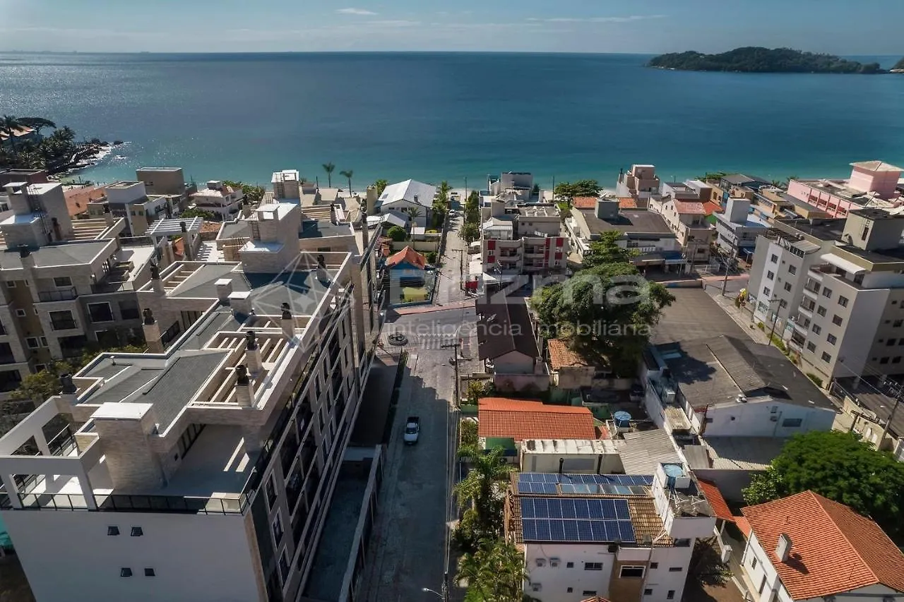 Apartment Waldgarten Bombinhas: Beachfront Luxury Condo with Pool & Fitness Center