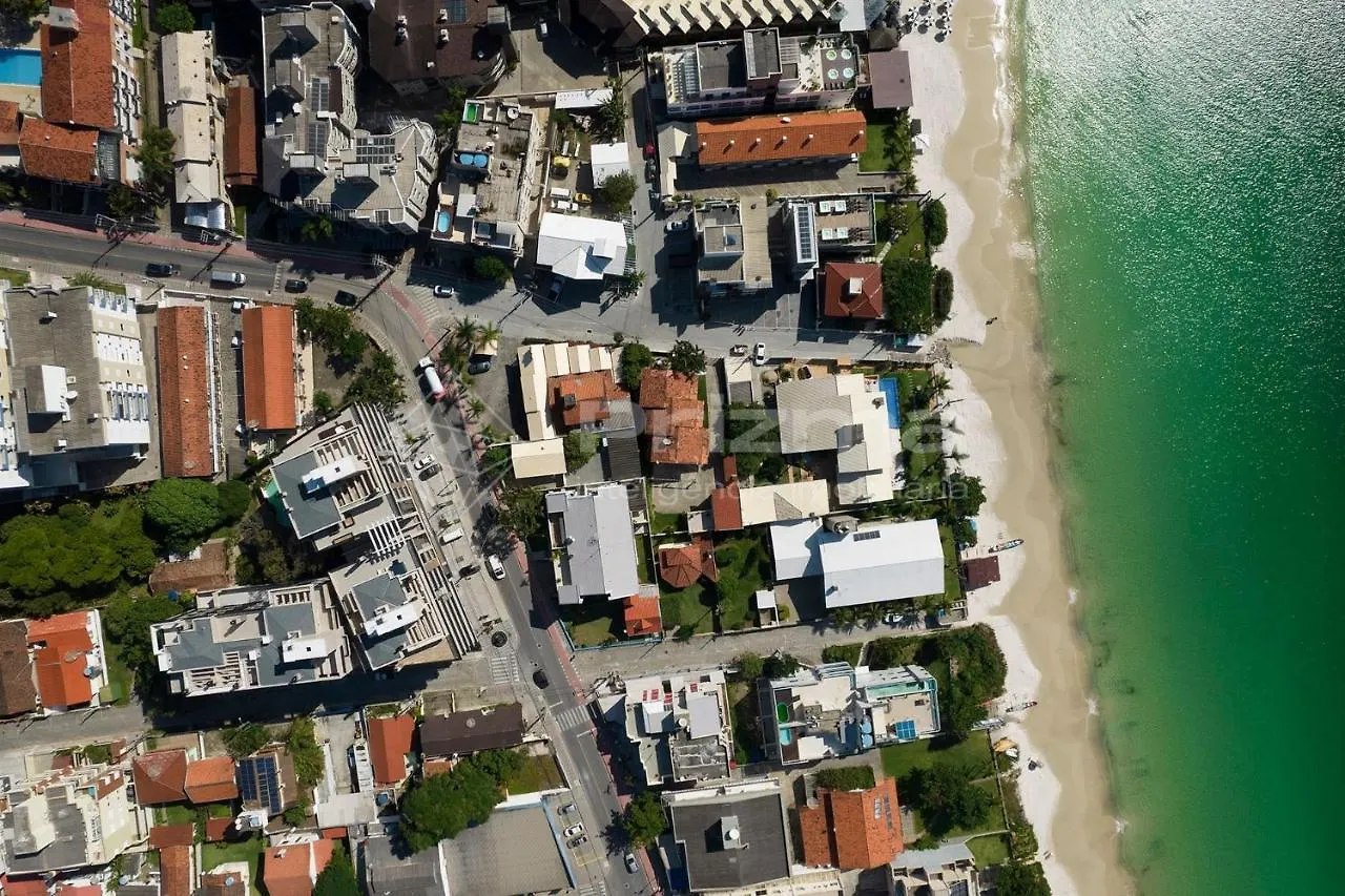 Apartment Waldgarten Bombinhas: Beachfront Luxury Condo with Pool & Fitness Center